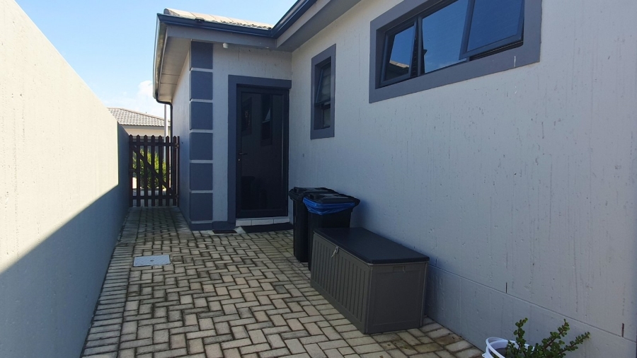 2 Bedroom Property for Sale in Dana Bay Western Cape